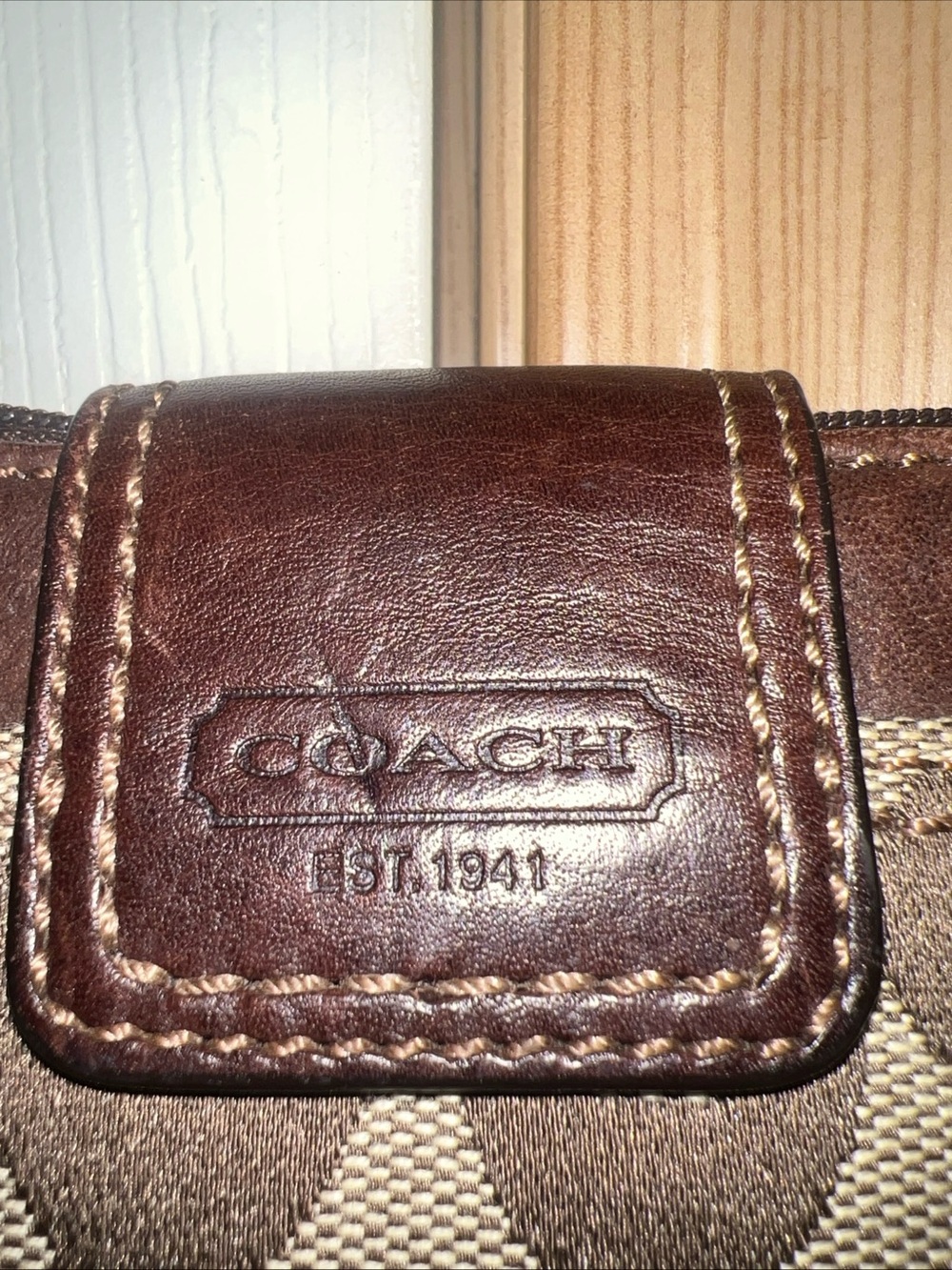 Vintage coach turn lock Brown Signature Canvas leather Wristlet - Picture 3 of 11